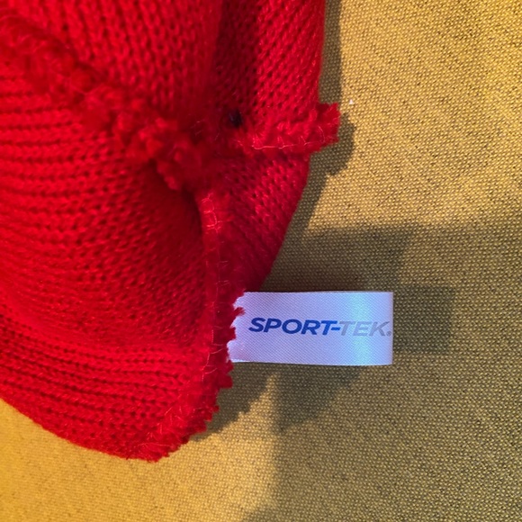 NWOT Starbucks for Life 2021 Exclusive Limited Edition Sleeping Yeti Red Beanie - Picture 9 of 10